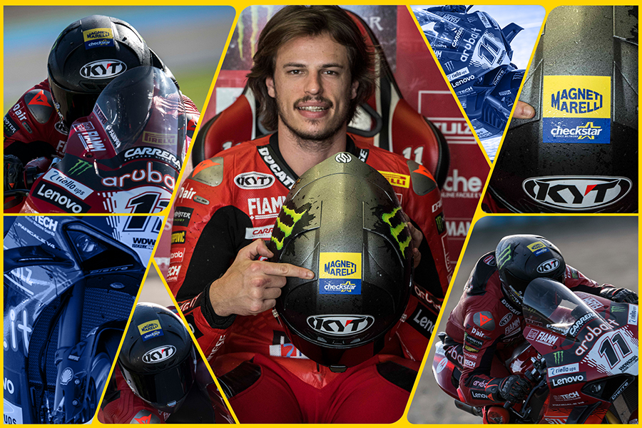 Nicolò Bulega, pilota di Superbike, in azione sulla moto e con il casco che espone il logo Magneti Marelli Checkstar